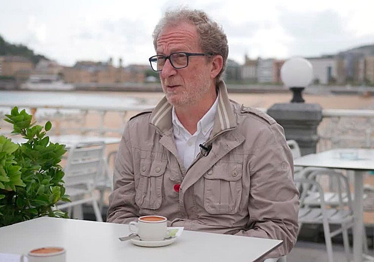 Las 53 cigüeñas de Eduardo Escobar, un homenaje a su abuelo