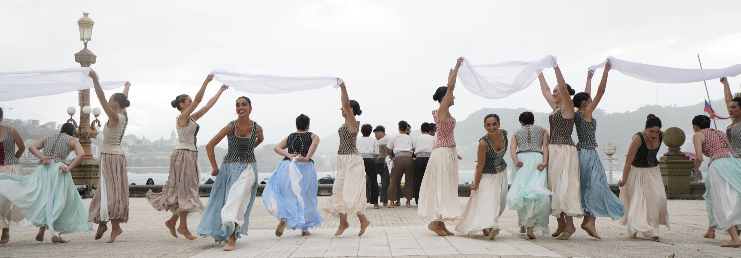 Kresala baila en el Ayuntamiento