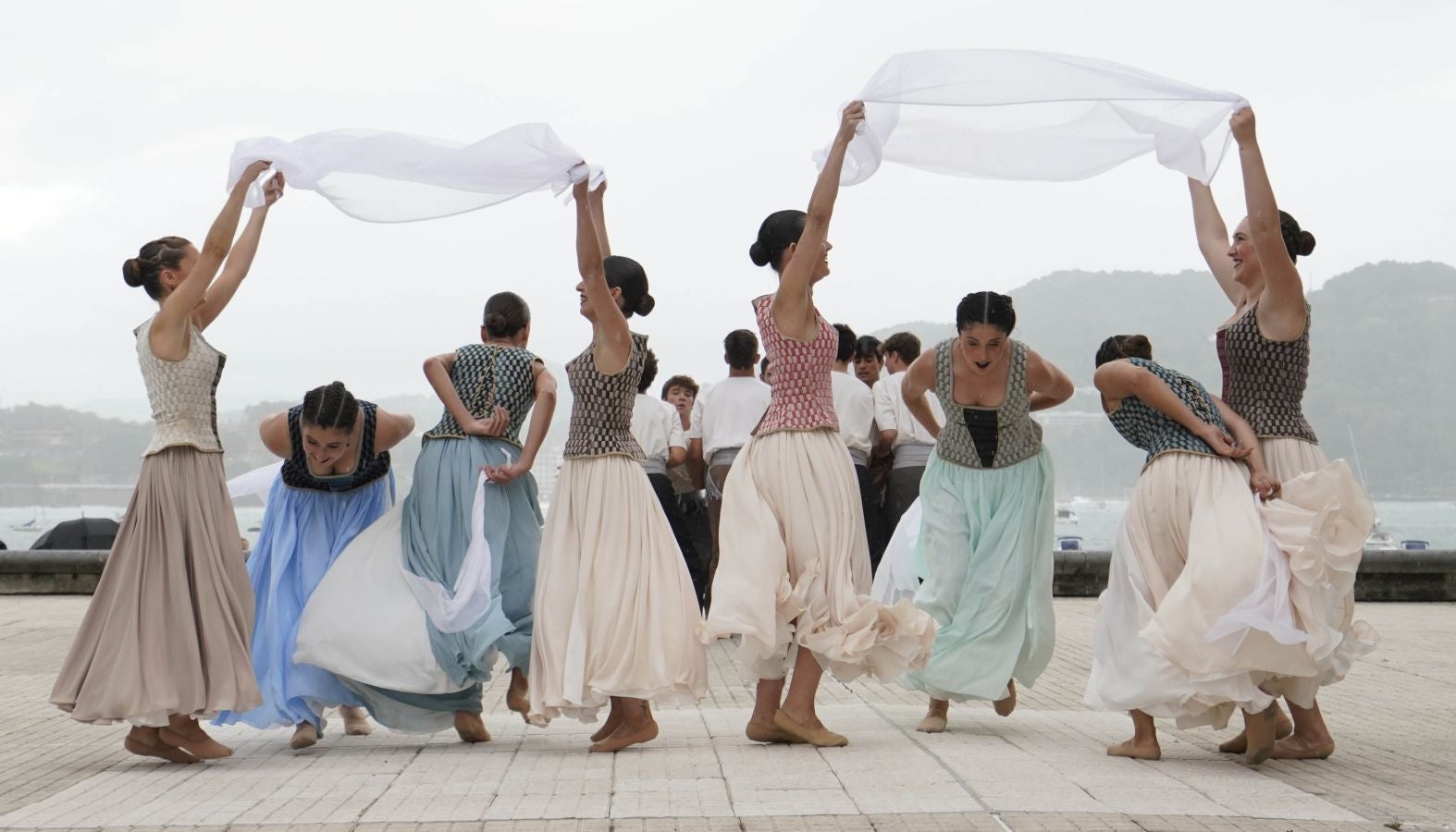 Kresala baila en el Ayuntamiento