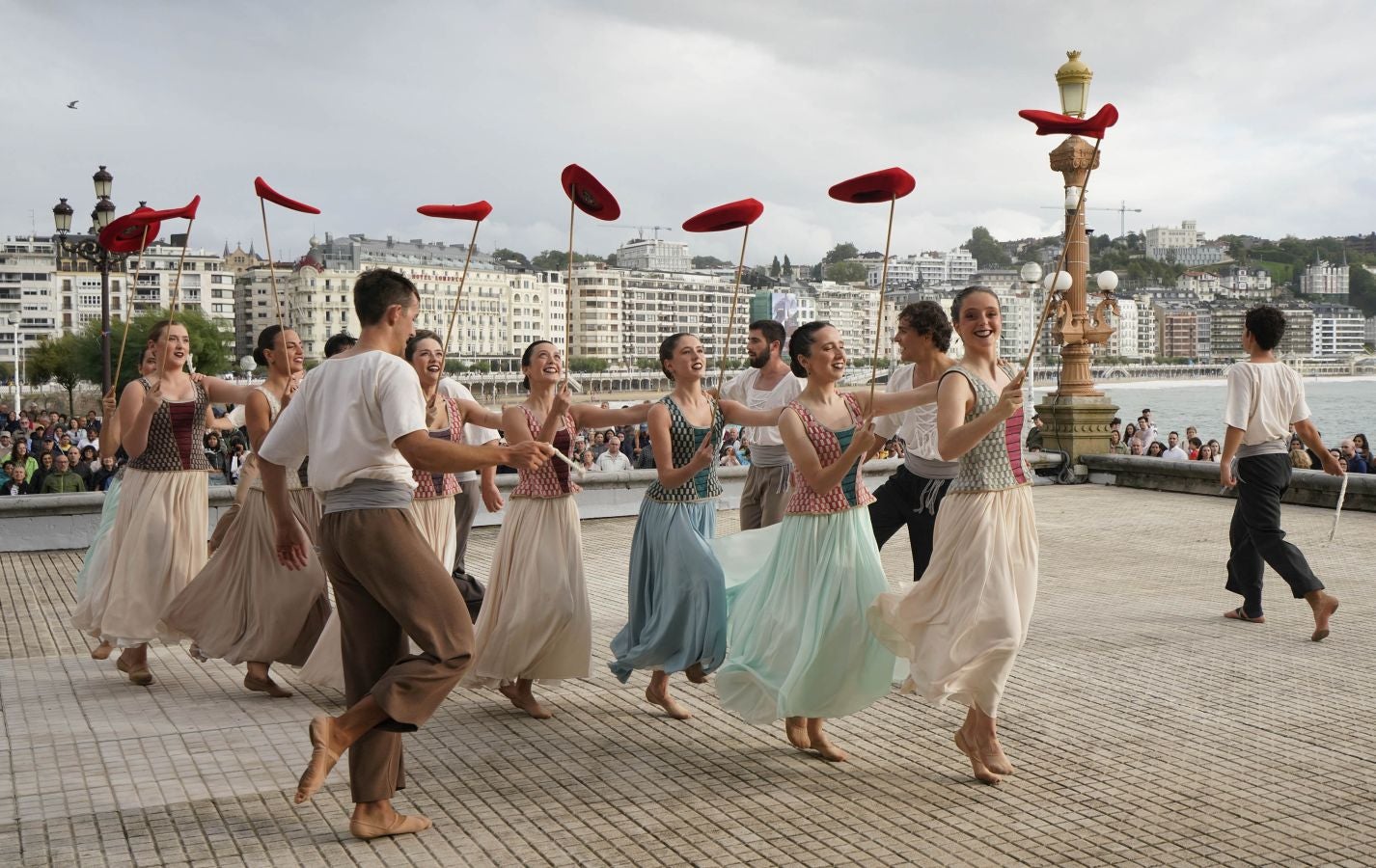 Kresala baila en el Ayuntamiento