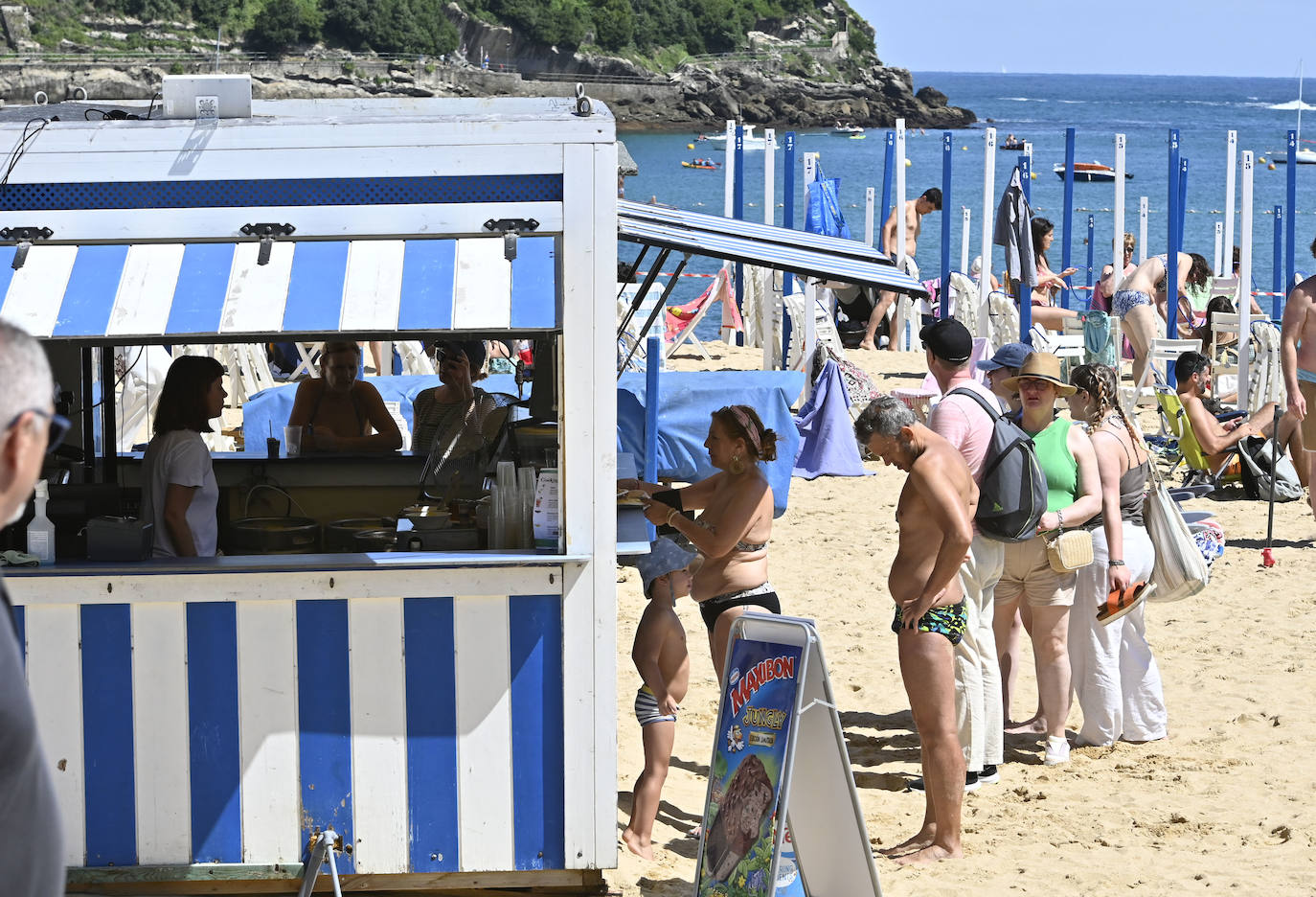 Jornada soleada en las playas guipuzcoanas