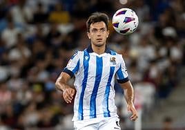 Martin Zubimendi durante un partido de pretemporada