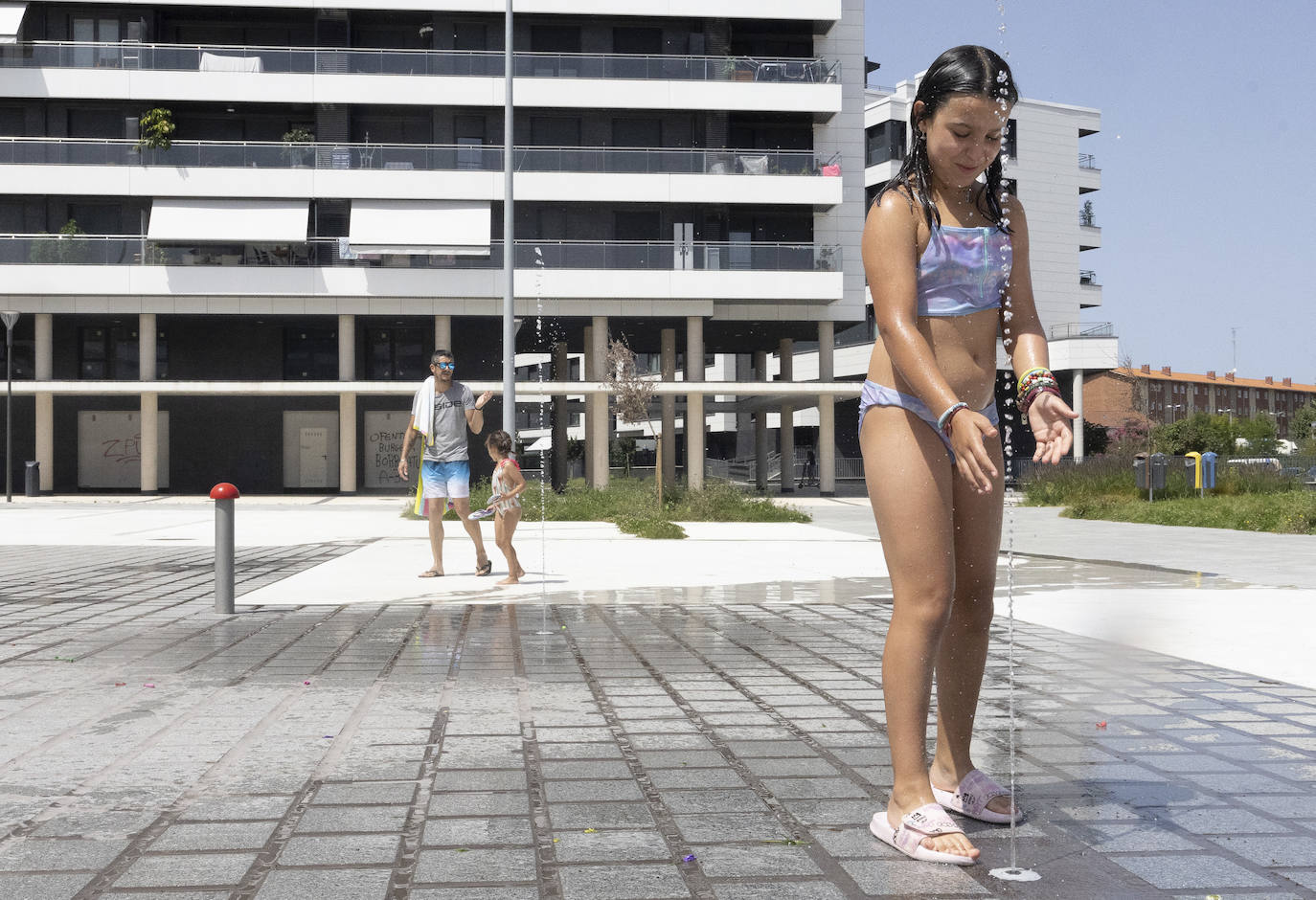 Los chapuzones y la sombra, los mejores aliados para evitar el sofoco