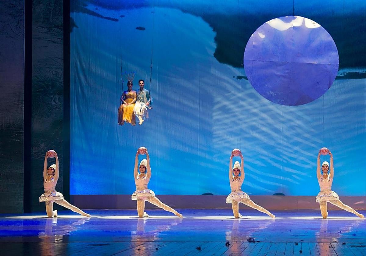 Un momento del montaje del Gran Circo Acrobático de China.
