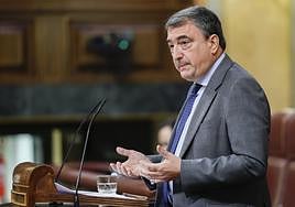 Aitor Esteban defendió en el Congreso que la Ley de Vivienda invade competencias.