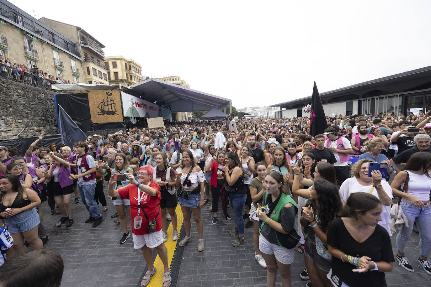Los Piratak asaltan el puerto de Donosti