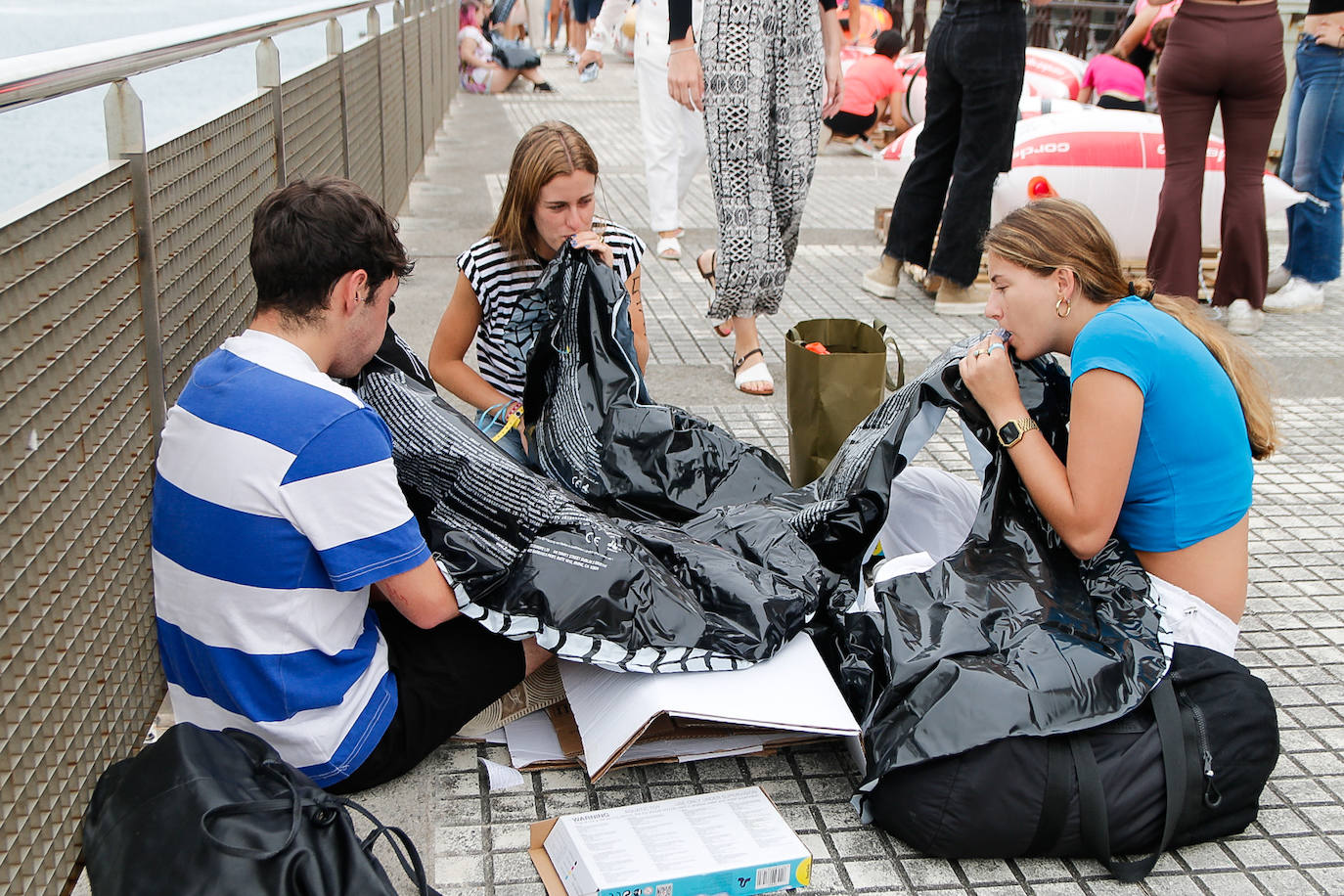 Los piratas ultiman su abordaje