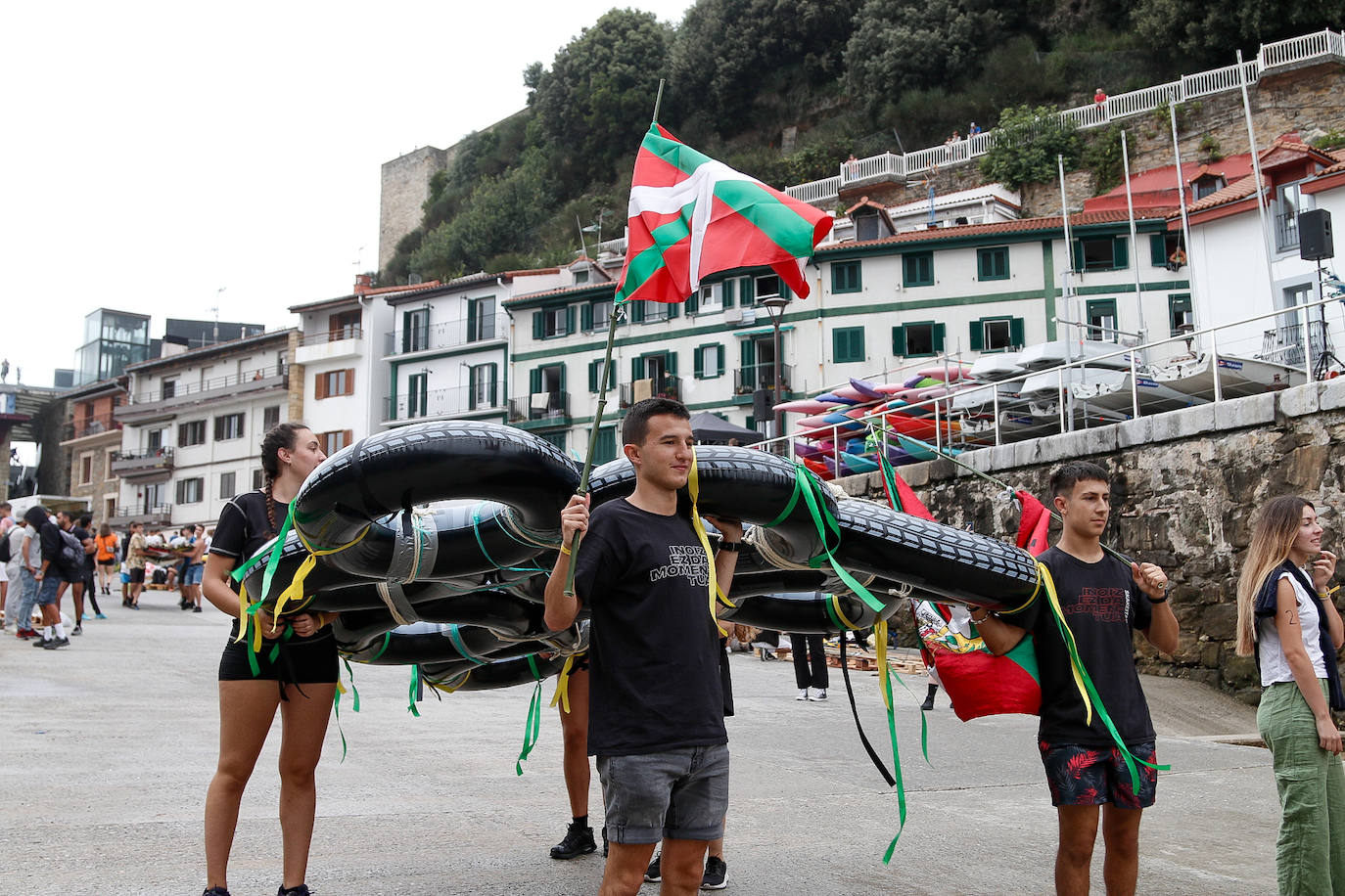 Los piratas ultiman su abordaje