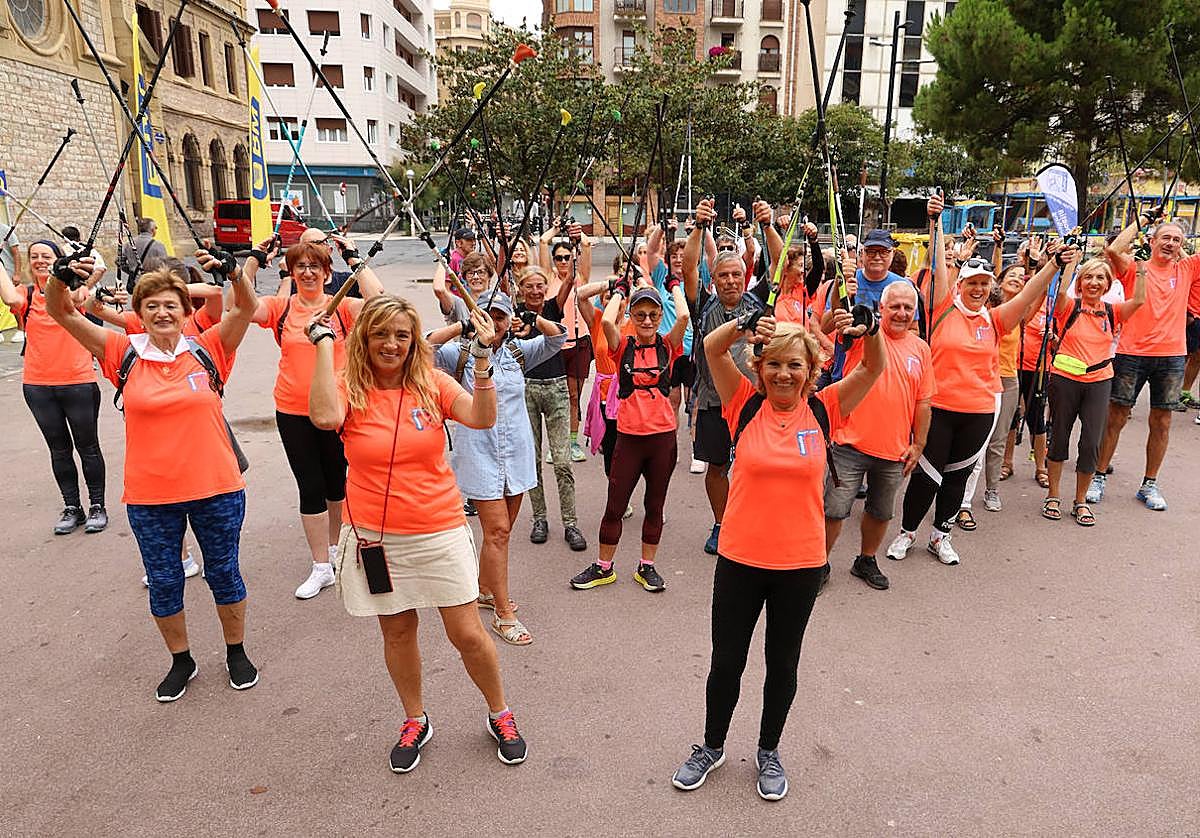 El equipo de Nordic Walking, con Ana Martín y Ana Saiz a la cabeza.