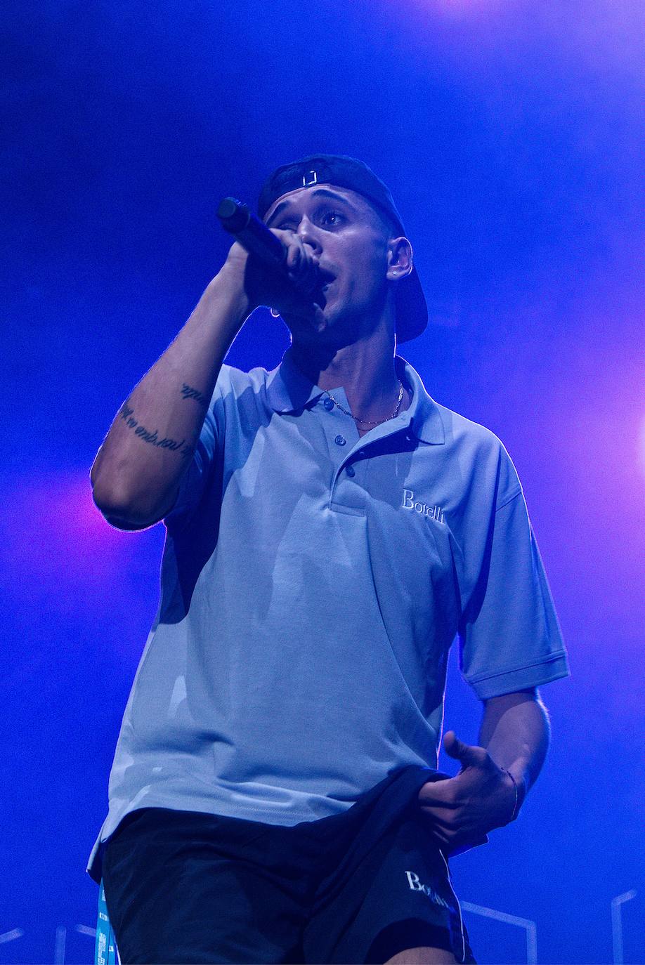 Tinez triunfa en casa