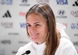 Irene Paredes, sonriente durante la rueda de prensa previa a la final del Mundial.