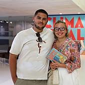 «He venido al museo para huir del calor, ni a la sombra se aguanta»