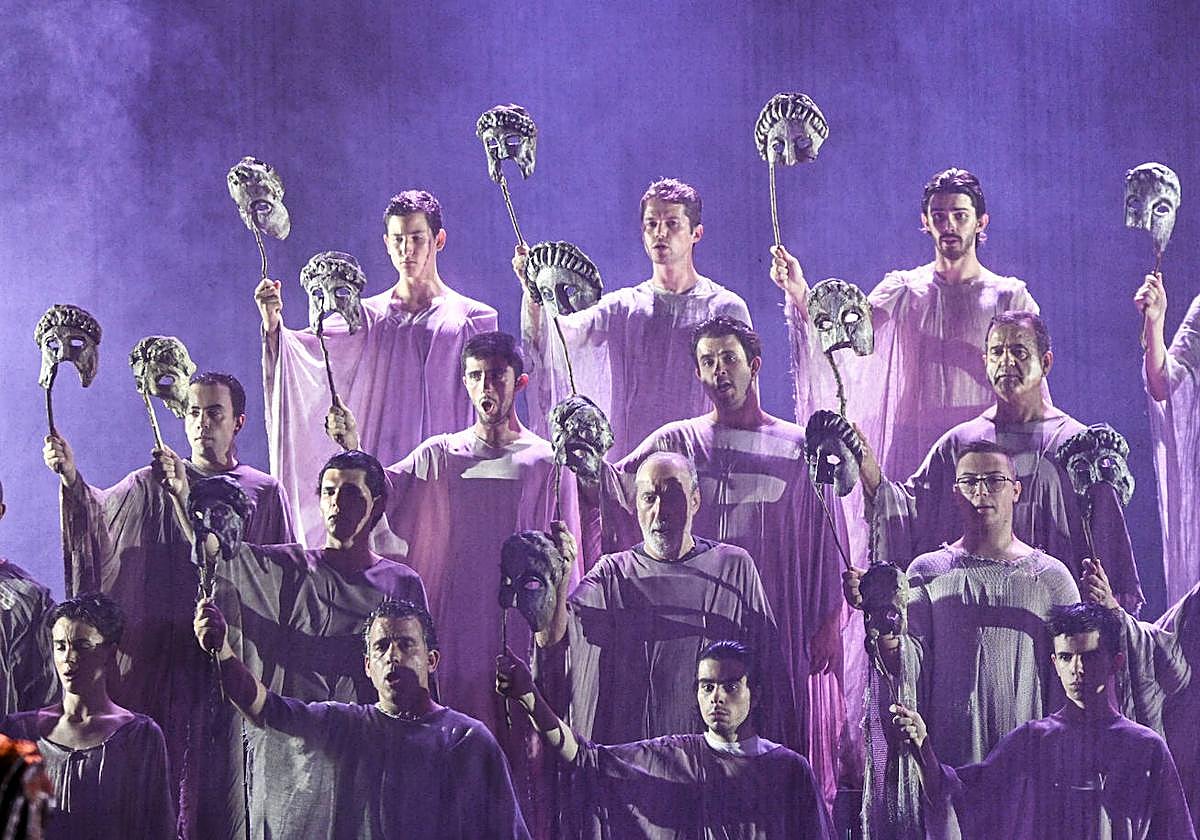 Coralistas de Easo, durante el concierto.