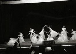 Una actuación de ballet clásico en el Victoria Eugenia.