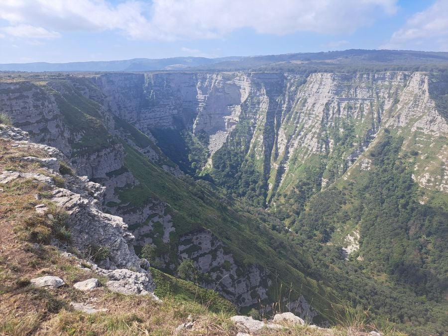 Bertzeta, espectaculares vistas al nacedero del Nervión