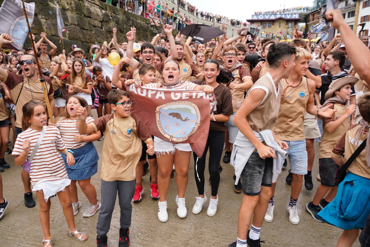 Gran ambiente en Donostia en la primera jornada de la Bandera de La Concha