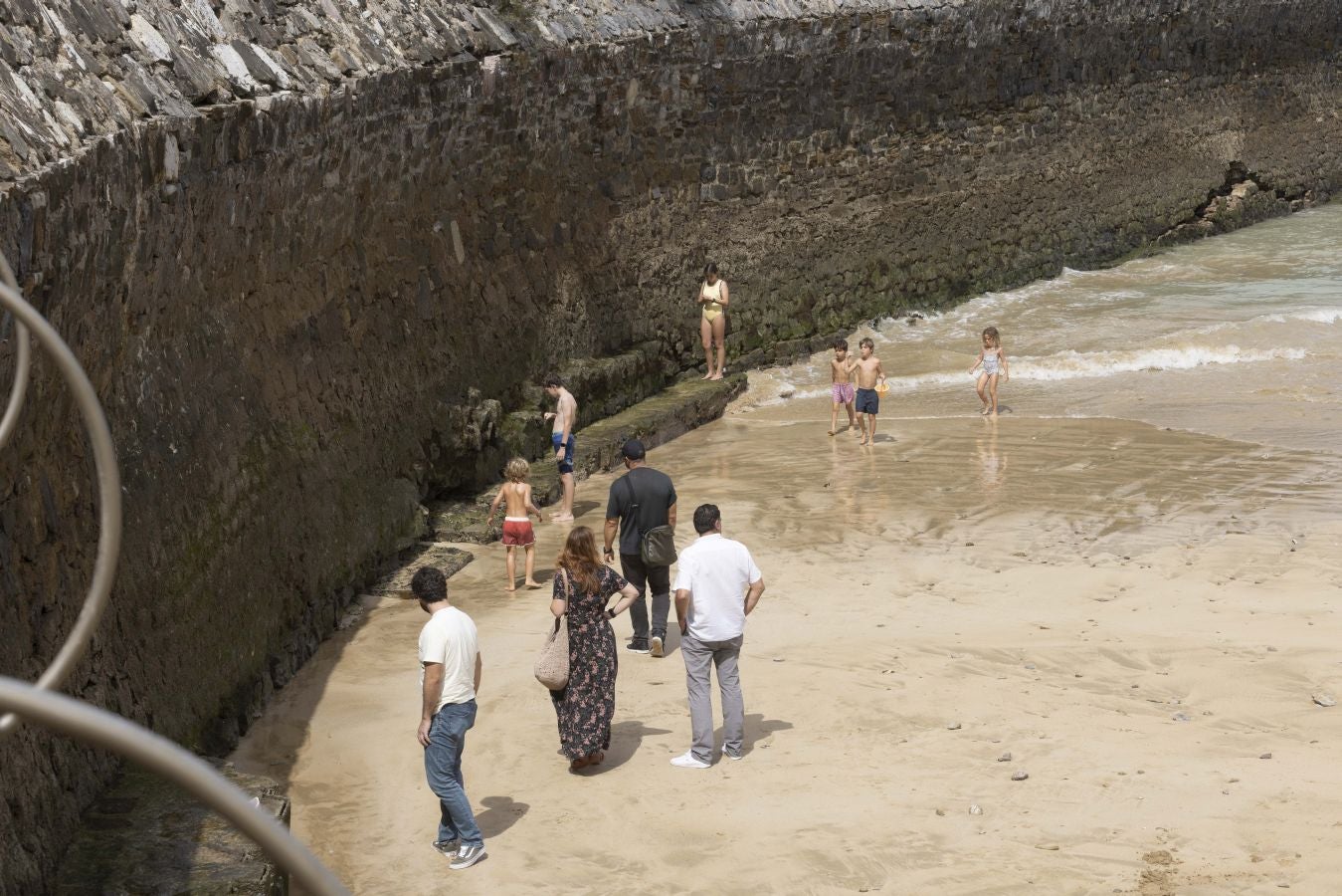 Una grieta de 18 metros amenaza el muro del Tenis