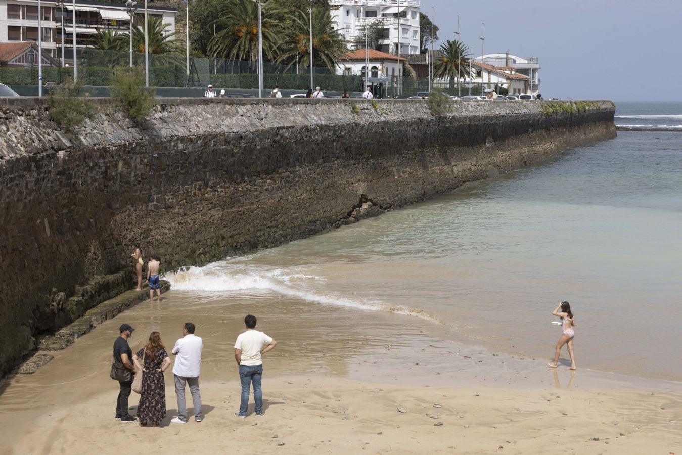 Una grieta de 18 metros amenaza el muro del Tenis