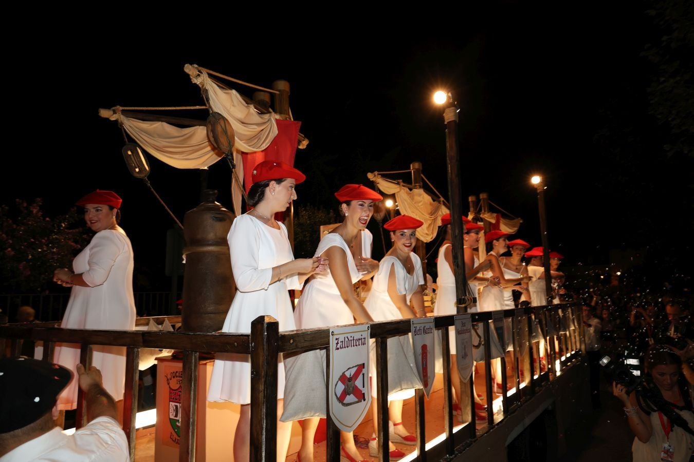 La presentación de las cantineras, en imágenes