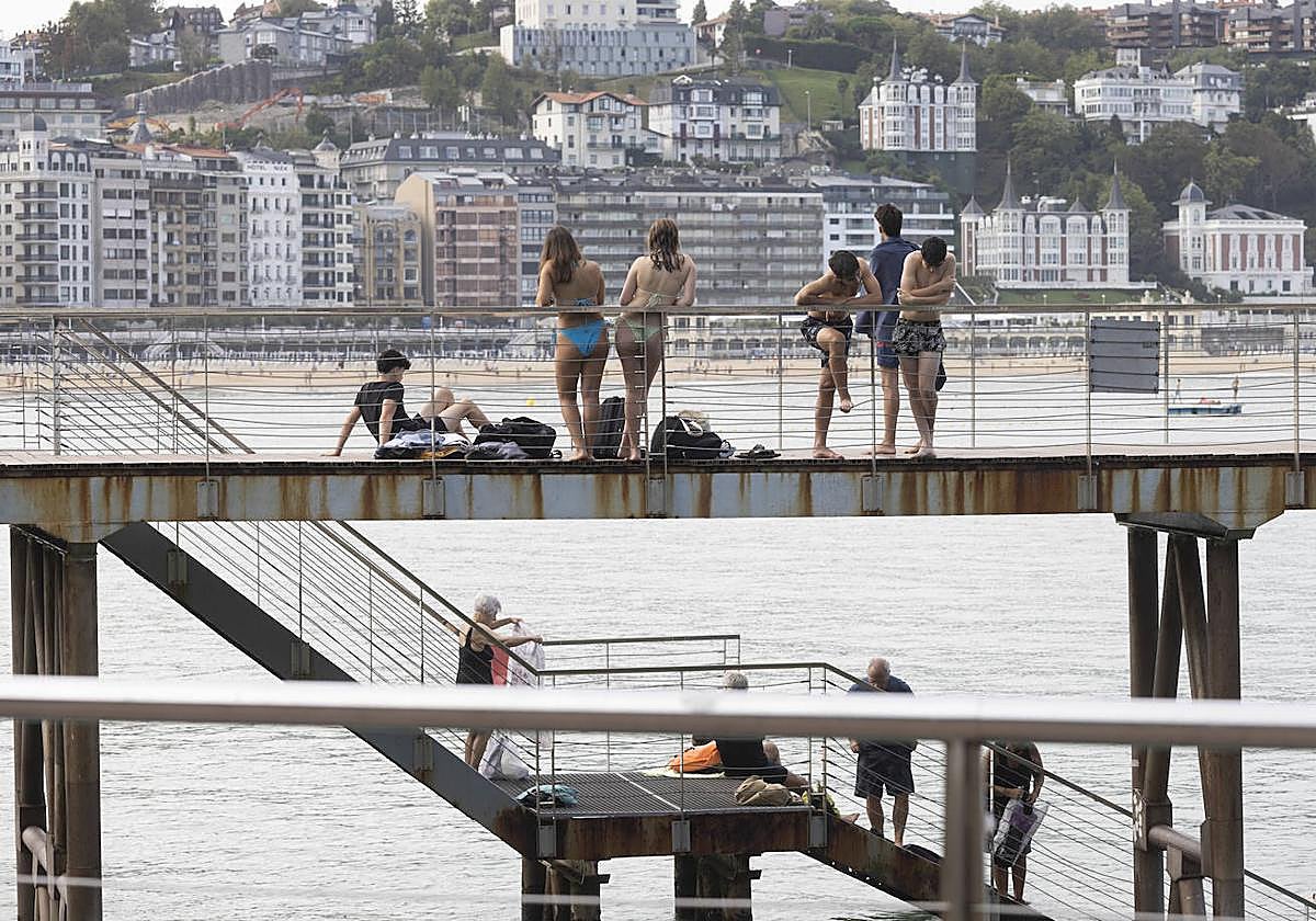 El bochorno que se ha instalado en Gipuzkoa desde comienzos de semana ha traído consigo un considerable aumento de los niveles de polución