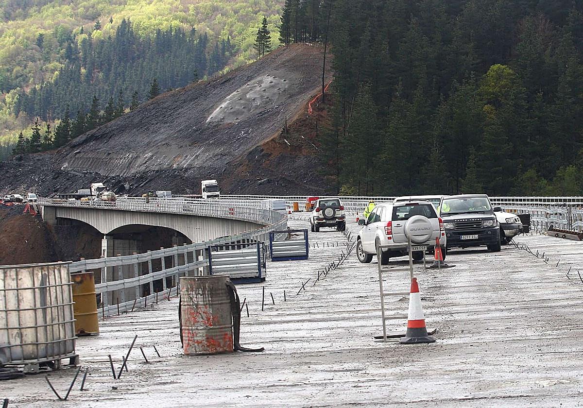 Obras de construcción de los túneles de Arlaban en la AP-1 en 2008