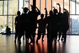 Antzerki sormen laborategia ipiniko dute martxan urrian eta izena eman daiteke