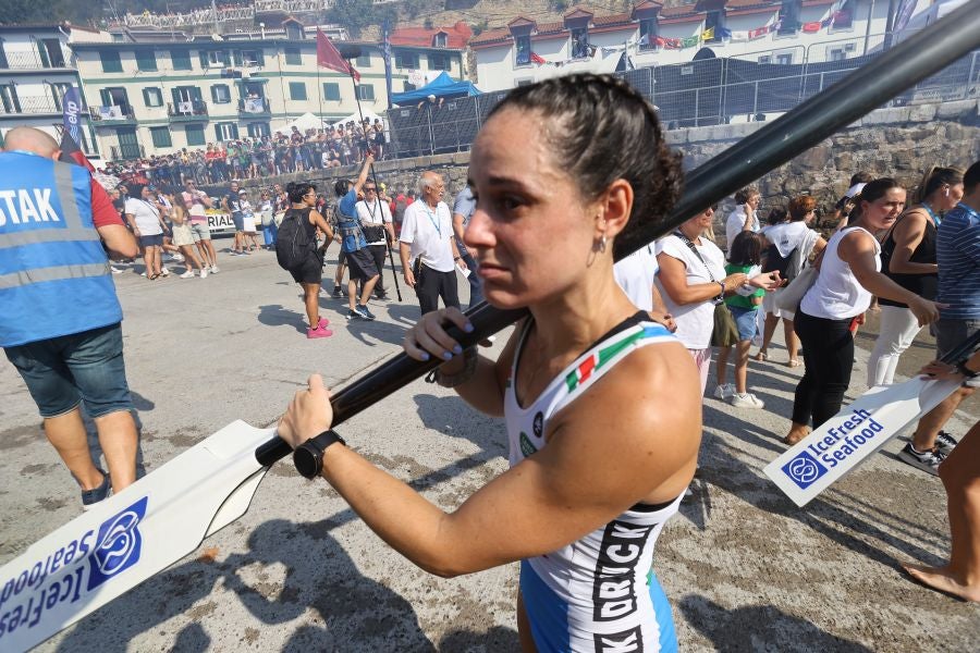 Las aficiones toman Donostia en el gran día del remo