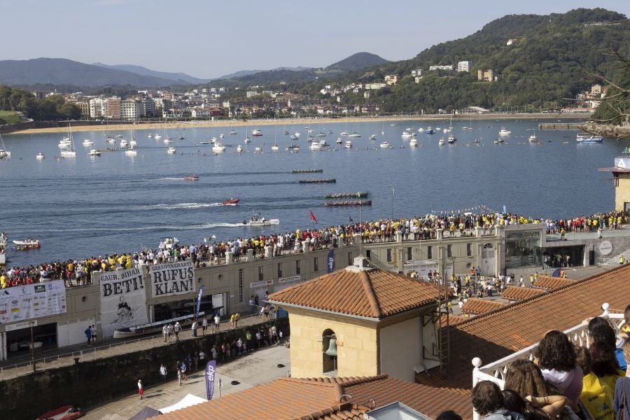 Las aficiones toman Donostia en el gran día del remo