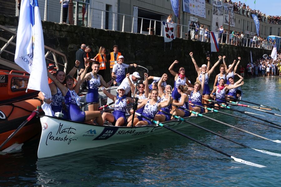 Arraun Lagunak celebra su victoria