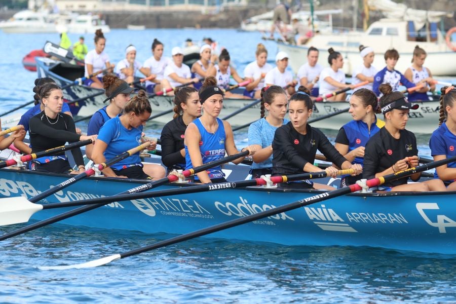 Exhibición de Arraun Lagunak en la Bandera de La Concha