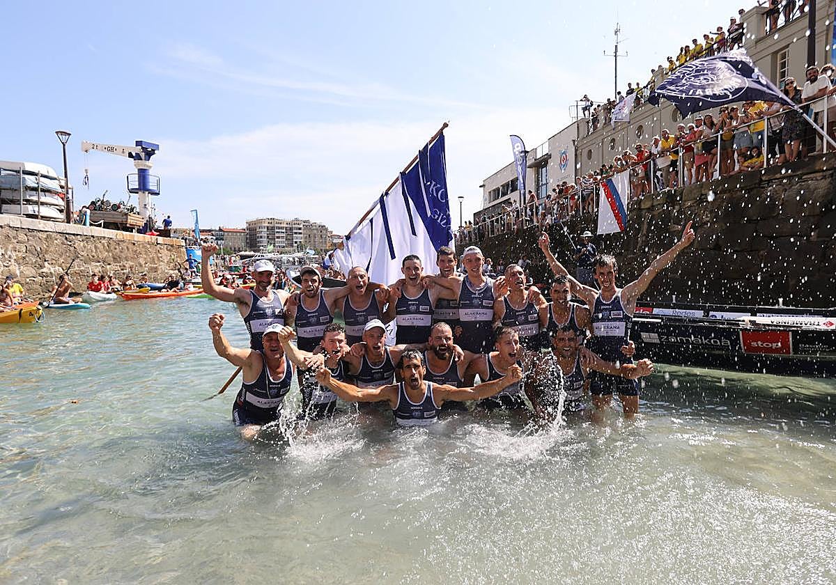 Urdaibai se lleva su séptima Bandera de La Concha