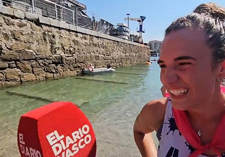 Lorea Etxabe, remera de Arraun Lagunak