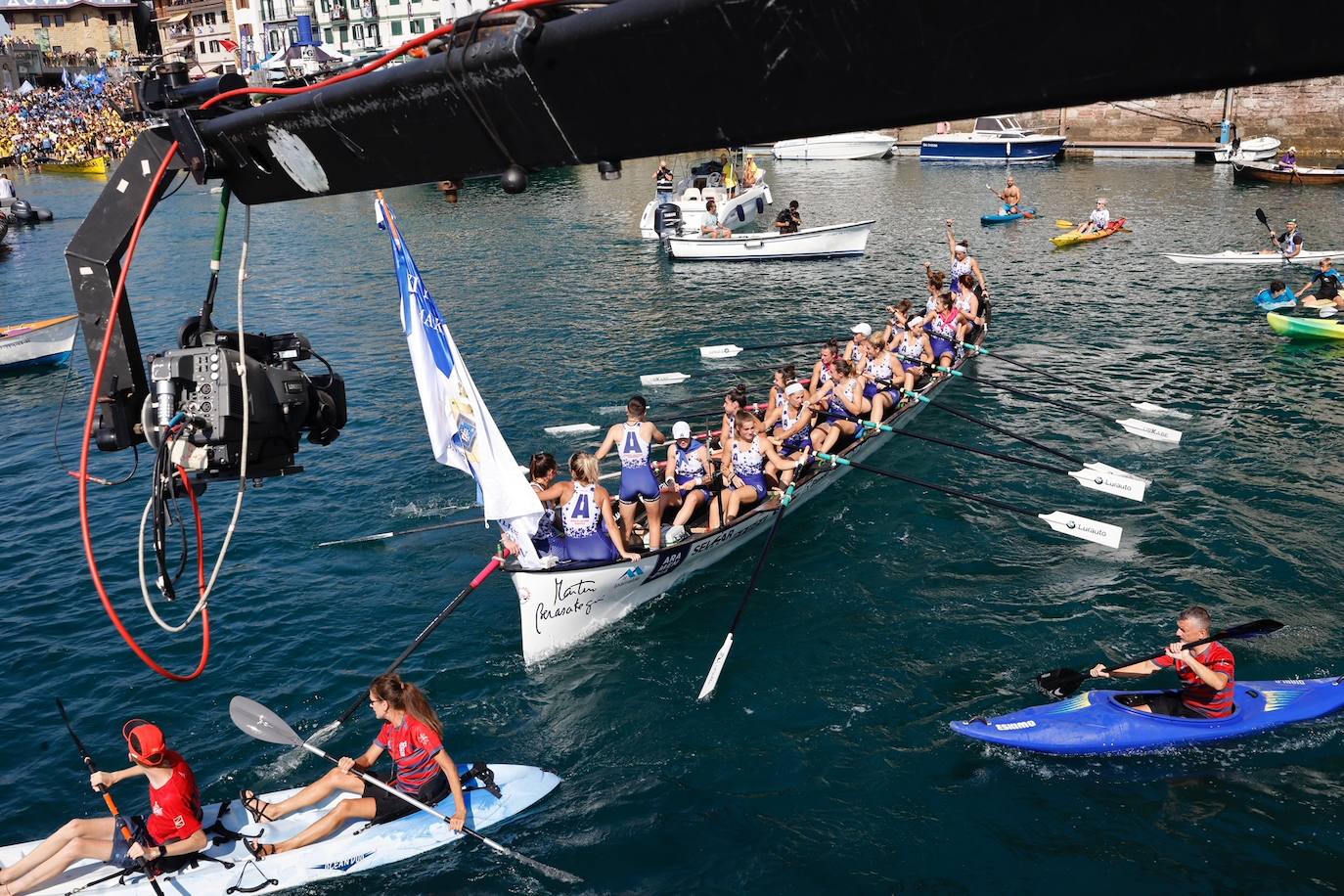 Las aficiones toman Donostia en el gran día del remo
