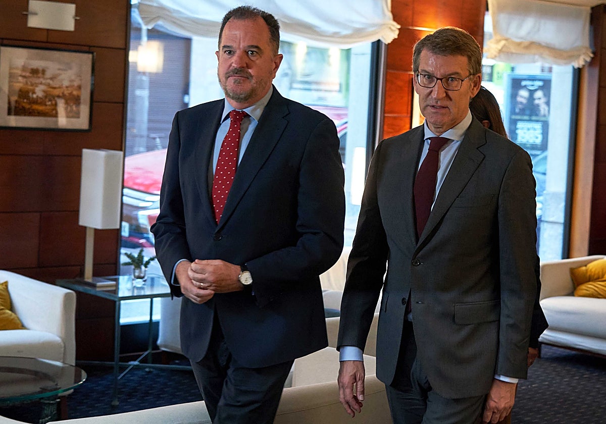 Iturgaiz y Feijóo en una visita de este último a Bilbao.