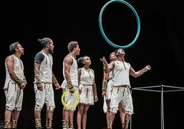 Kiné Circus Etiopía pone en escena una obra en la que muestra un trabajo de carácter social.