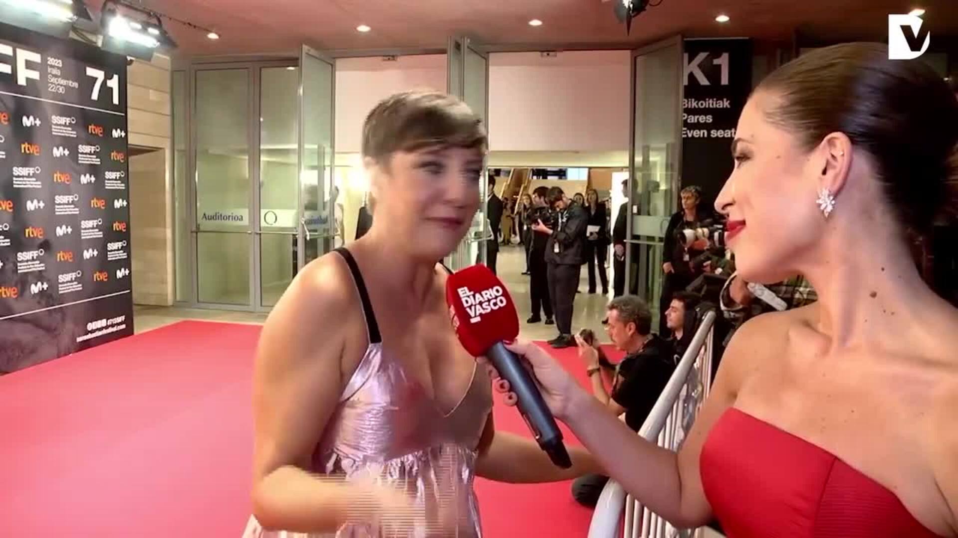 Alfombra roja pasada por agua con Dominic West como estrella principal