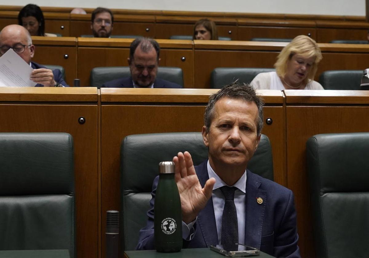 Bildarratz, en la sesión del Parlamento Vasco.