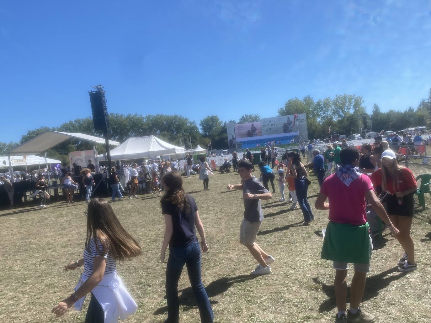 Día de reencuentros y de cumpleaños en Foronda