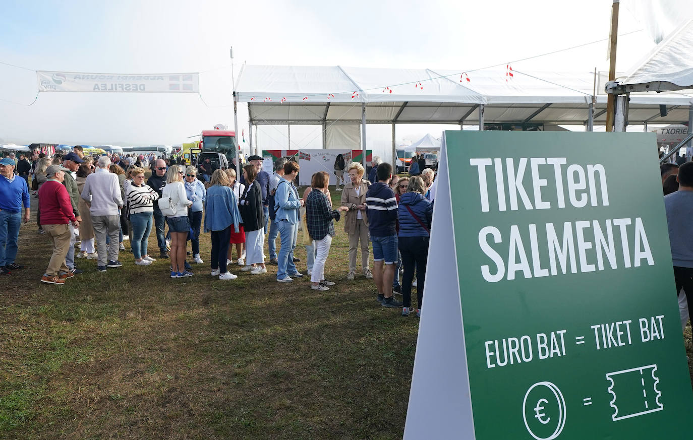 El Alderdi Eguna convoca a miles de personas en Foronda