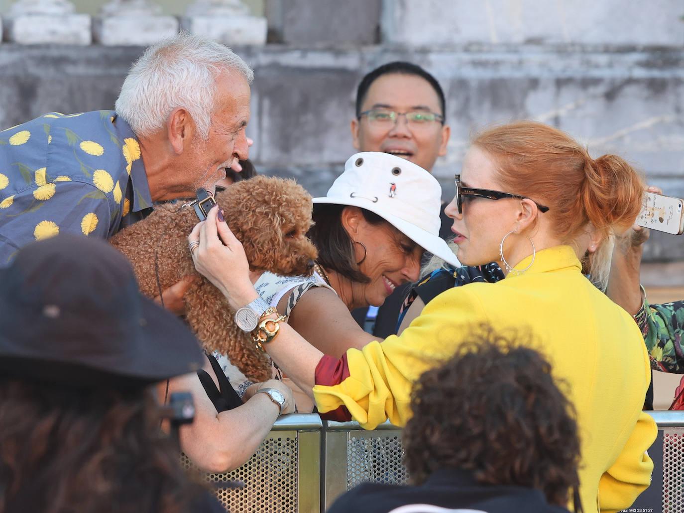 Jessica Chastain ilumina Donostia con su glamour reivindicativo