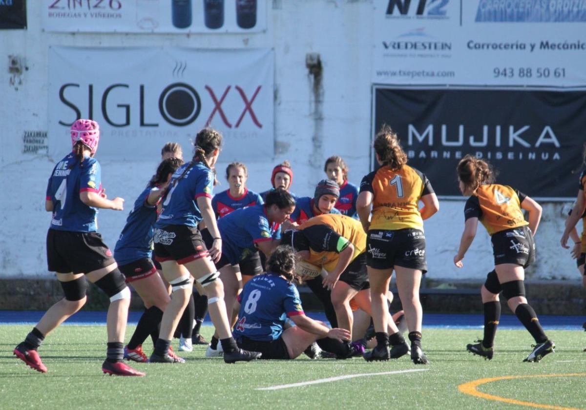 El partido ante el Pingüinas de Burgos estuvo controlado por el Eibar Rugby, las entrenadas por Cristina Guntín fueron muy superiores.