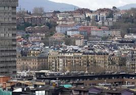 Vista de Donostia desde el barrio de Egia. En la ciudad hay censadas unas mil viviendas vacías.