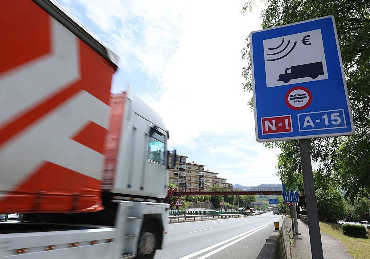 Aviso de peaje para camiones en la N-I y la A-15