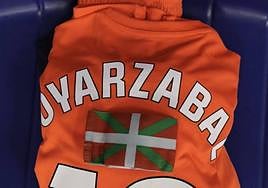 La camiseta de la Real Sociedad de color naranja con la que jugará contra el Valencia.
