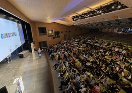 La gala de la segunda edición de Gure Eskola se celebró en Tolosa con un gran ambiente y un nutrido número de estudiantes.