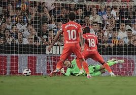 El paradón de Remiro a Amallah, entre los mejores de la jornada