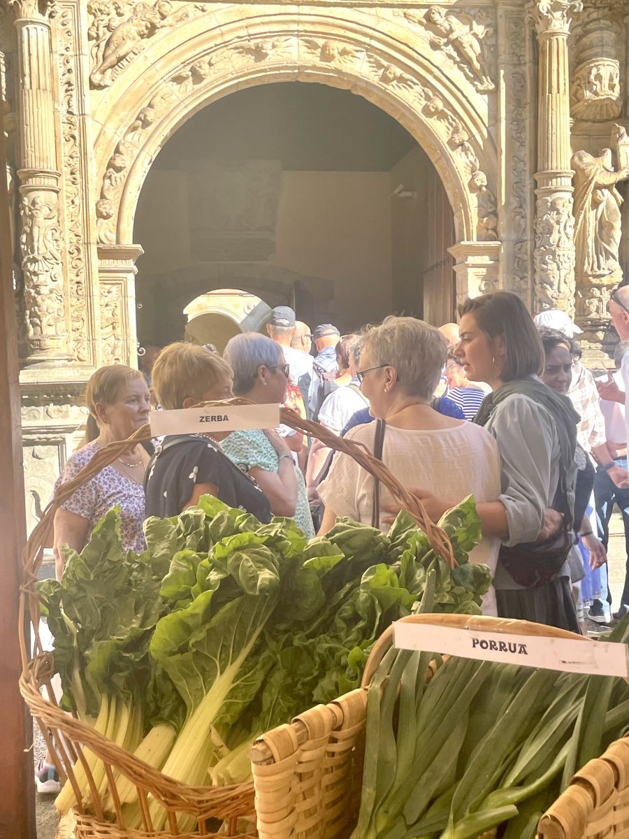 Las cuadrillas y familias viven un animado Herri Eguna