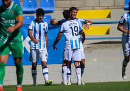 Mikel Goti sonríe tras marcar el gol del triunfo del Sanse en Cornellá.