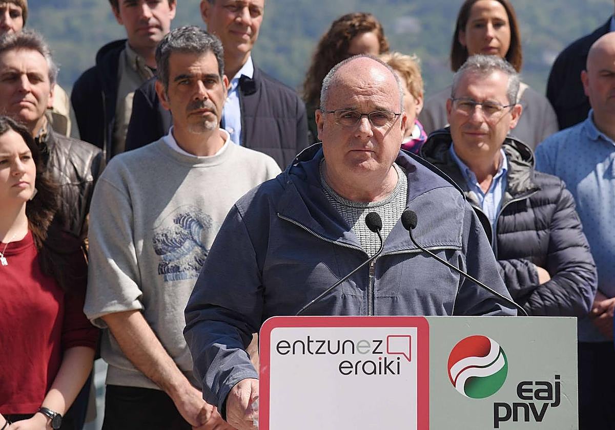 Joseba Egibar en un mitin en la campaña electoral de mayo.