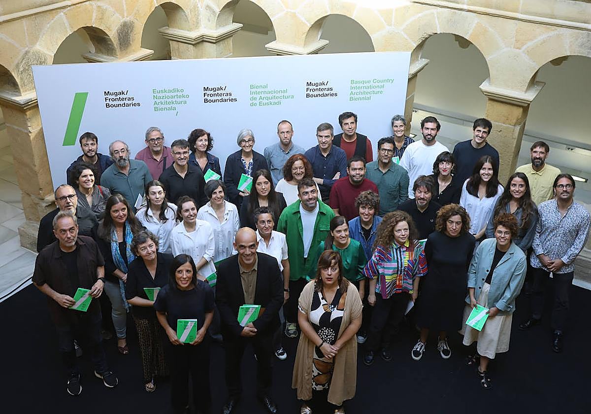 Presentación de la Bienal Mugak.